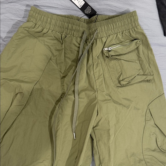 Fashion Nova Sage Green Women's Cargo Joggers - Picture 4 of 6
